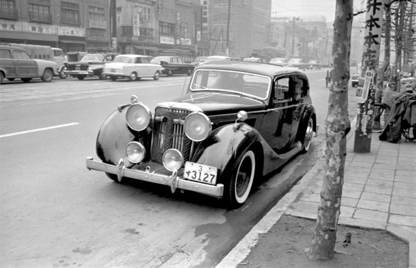 M-BASE エムベース ｜ 街角のクルマたちAtoZ